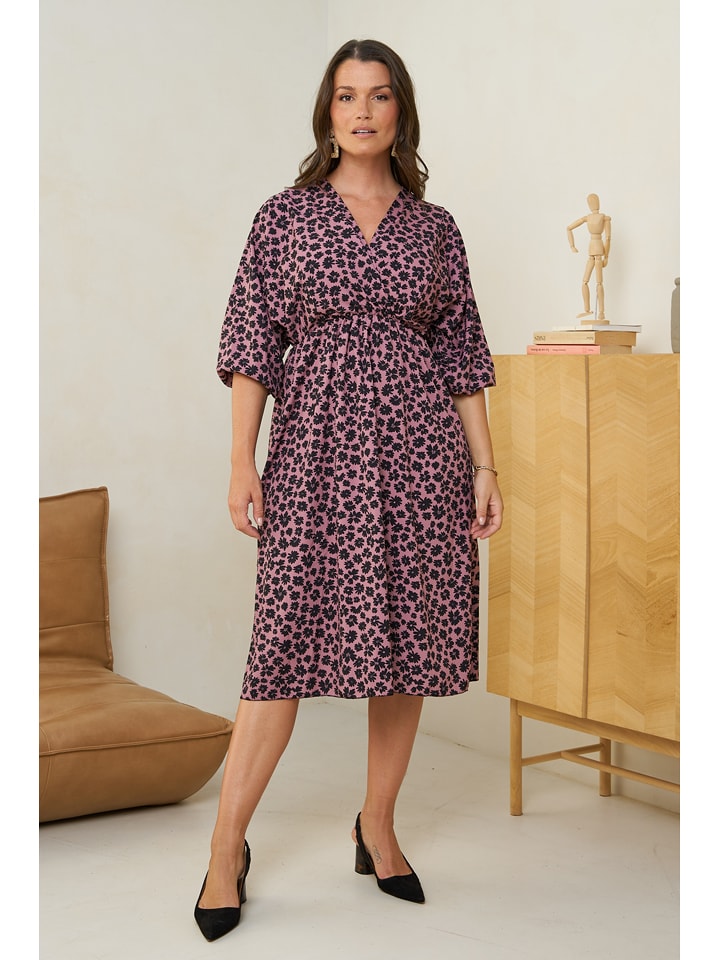 Curvy Lady Sukienka w kolorze różowym rozmiar: 44/46