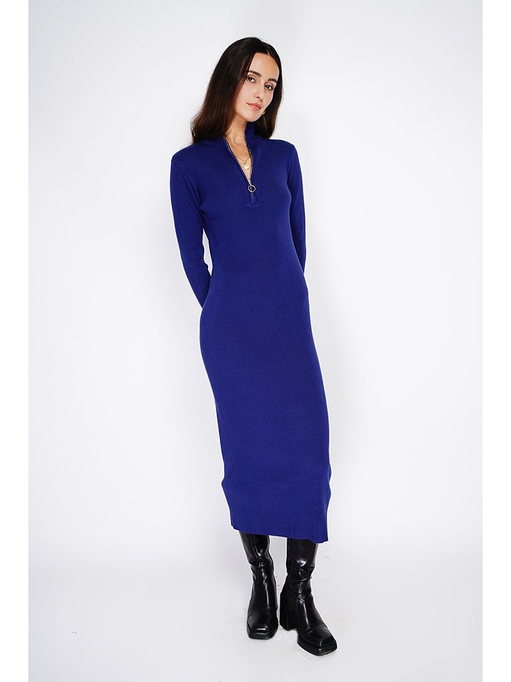 ASSUILI Sukienka dzianinowa w kolorze granatowym rozmiar: 38