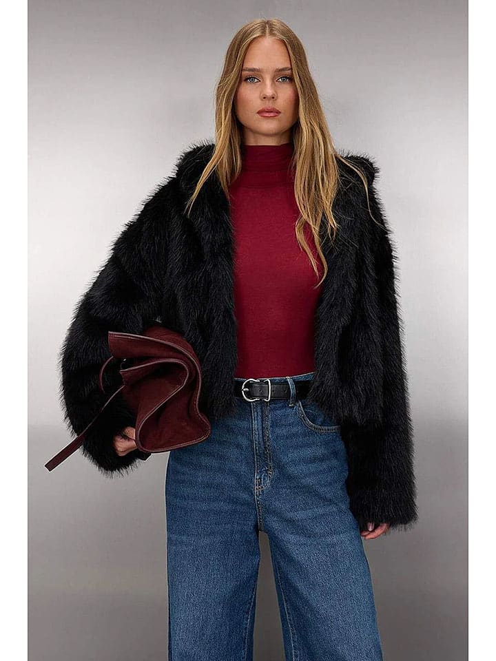 trendyol Kurtka pluszowa w kolorze czarnym rozmiar: M