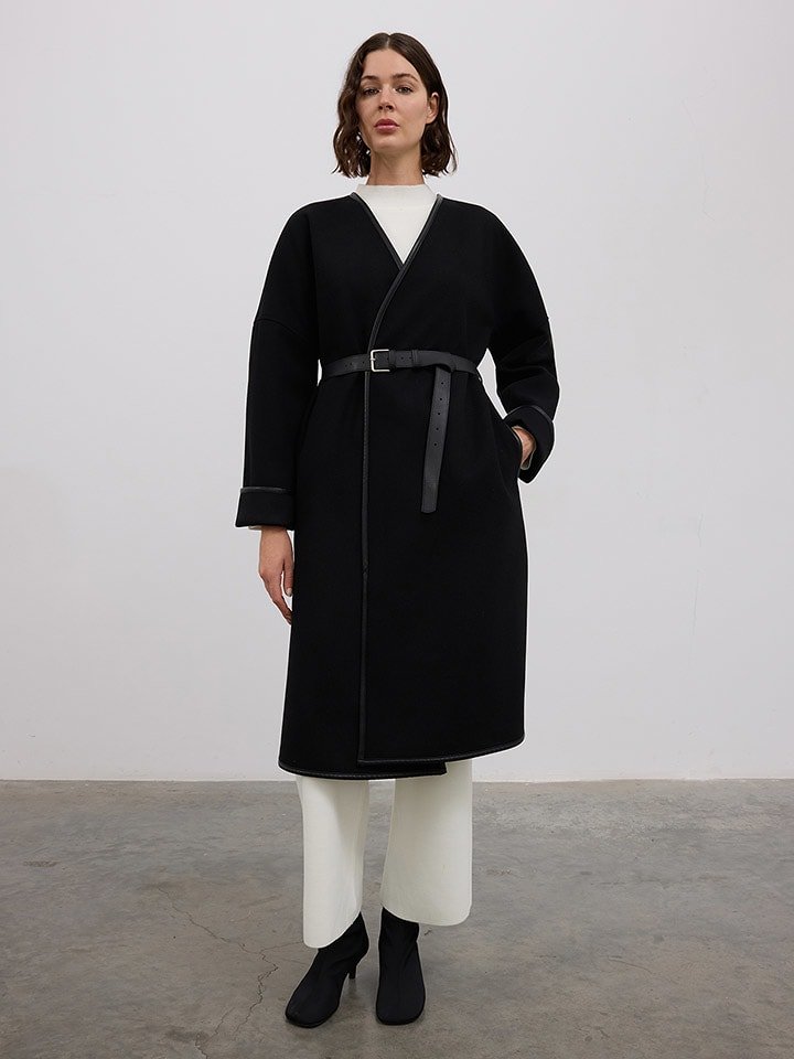 BGN Płaszcz przejściowy w kolorze czarnym rozmiar: 40