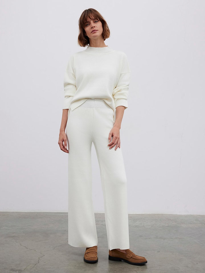 BGN Spodnie w kolorze kremowym rozmiar: 34