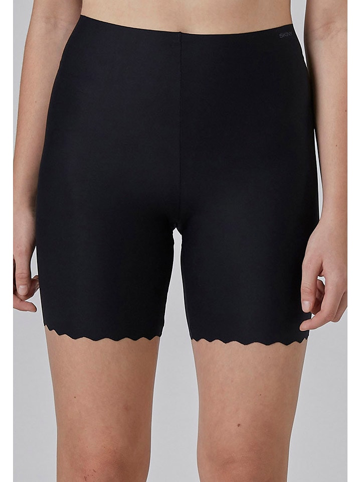 Skiny Szorty w kolorze czarnym rozmiar: 40/42