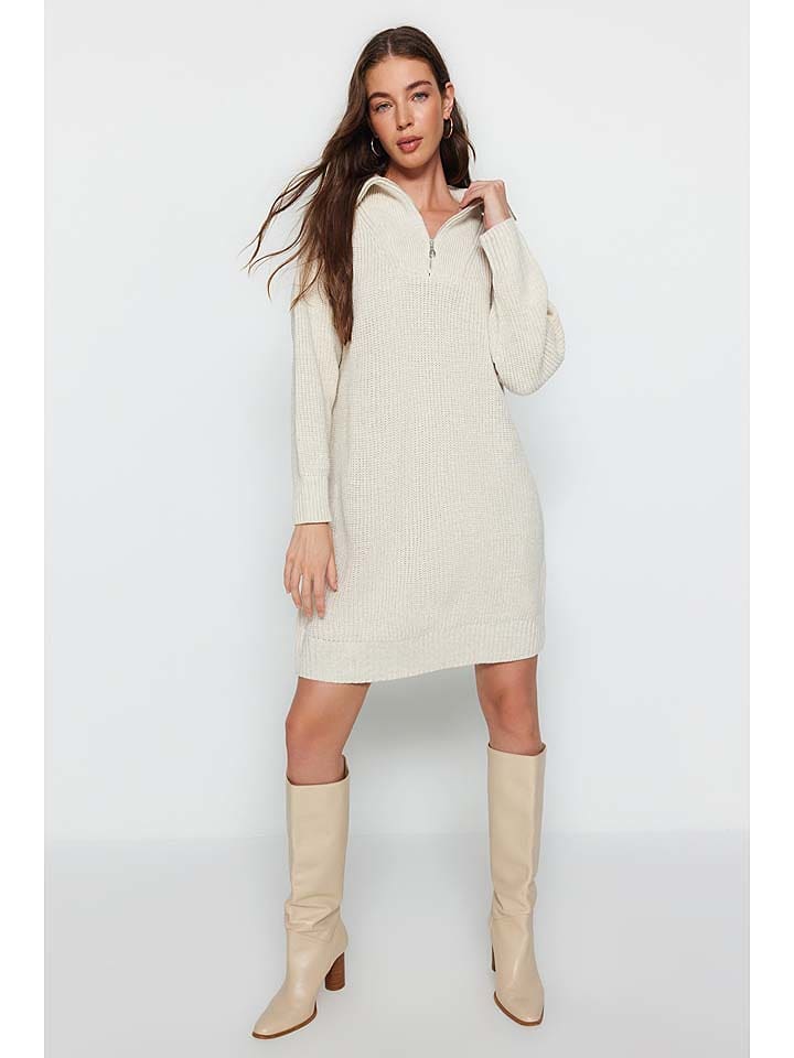 trendyol Sukienka w kolorze kremowym rozmiar: M