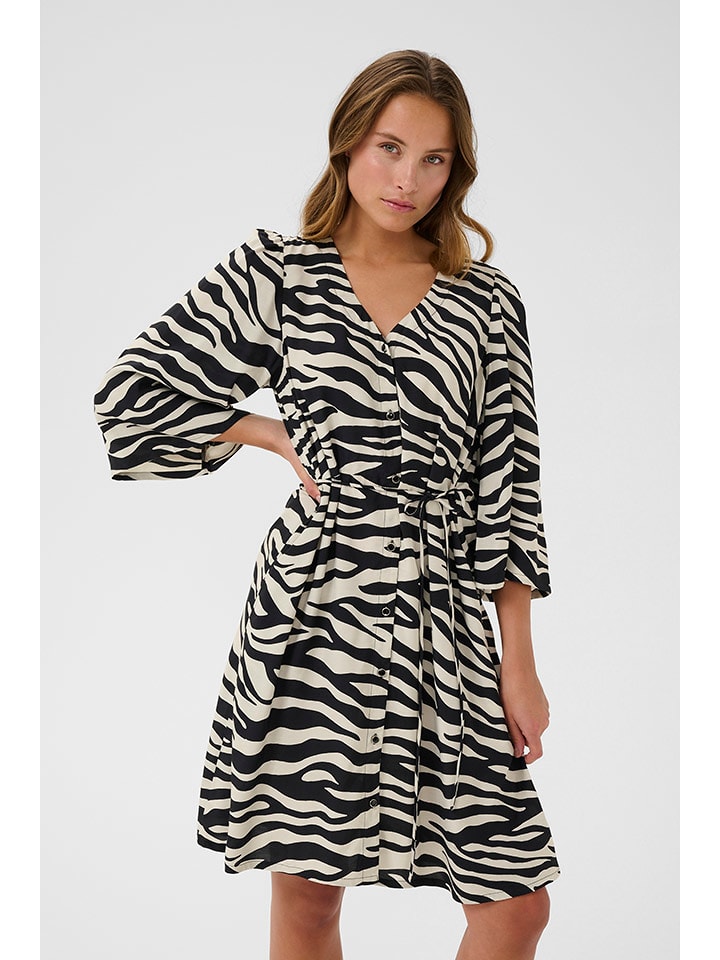 Kaffe Sukienka w kolorze kremowo-czarnym rozmiar: 40