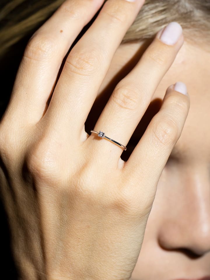 DIAMANTA Złoty pierścionek "Pure" z diamentem rozmiar: 54