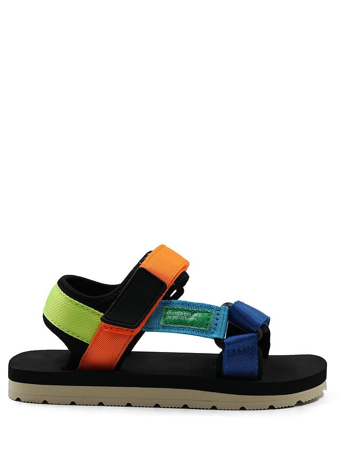 Benetton Sandały w kolorze czarnym ze wzorem rozmiar: 35