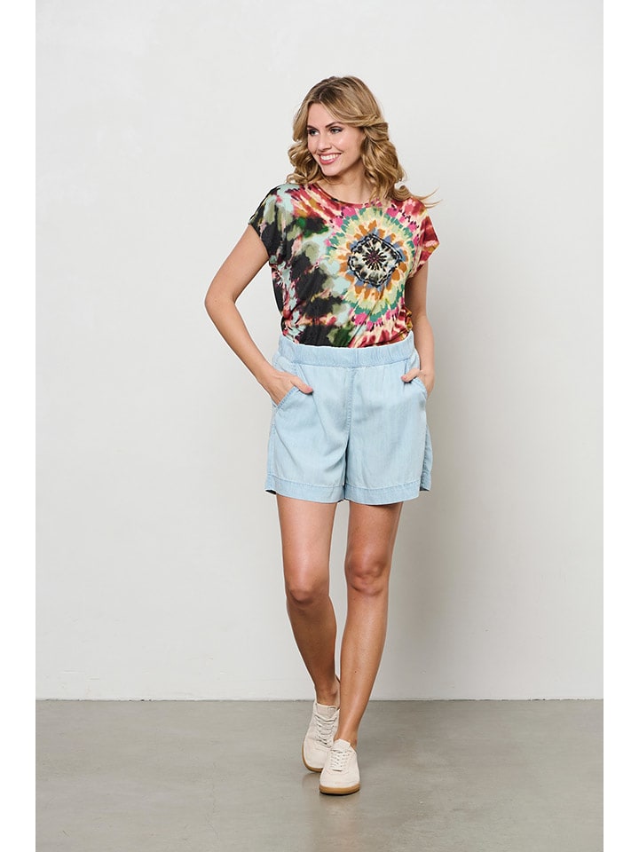 &Co Woman Szorty dżinsowe "Jailey" w kolorze błękitnym rozmiar: XXL