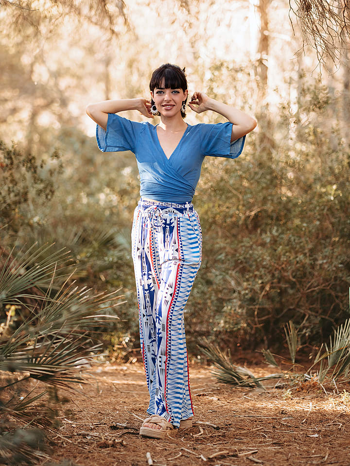 Isla Bonita by SIGRIS Spodnie w kolorze biało-niebieskim rozmiar: L