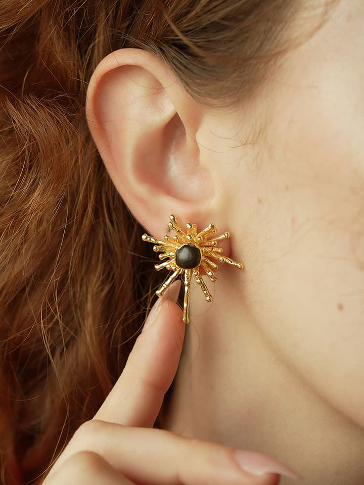 Pierres delicates Pozłacane kolczyki-wkrętki z tygrysim okiem rozmiar: onesize