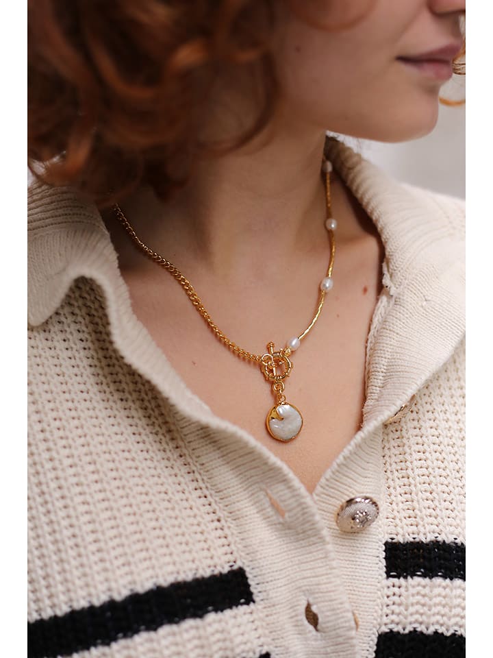 Pierres delicates Pozłacany naszyjnik z masą perłową - dł. 50 cm rozmiar: onesize