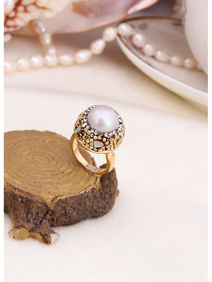 L'Atelier de Gaia Pozłacany pierścionek z perłą i cyrkoniami rozmiar: onesize