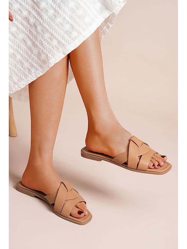 Foreverfolie Klapki w kolorze jasnobrązowym rozmiar: 37