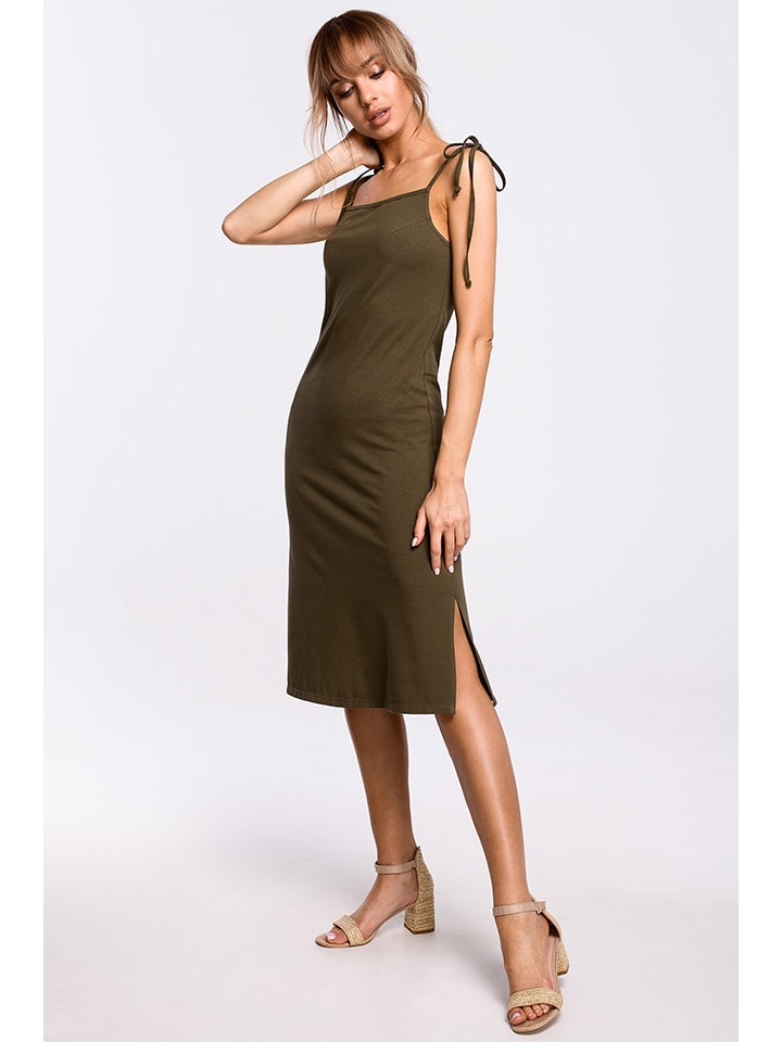 made of emotion Sukienka w kolorze khaki rozmiar: M