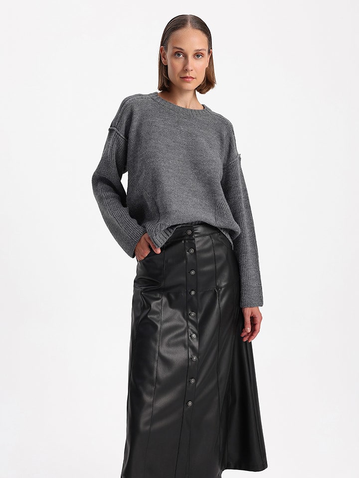 BGN Sweter w kolorze szarym rozmiar: 38