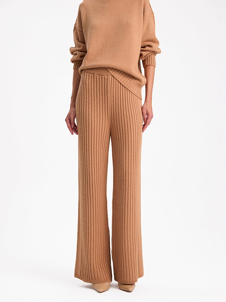 BGN Spodnie w kolorze jasnobrązowym rozmiar: 36