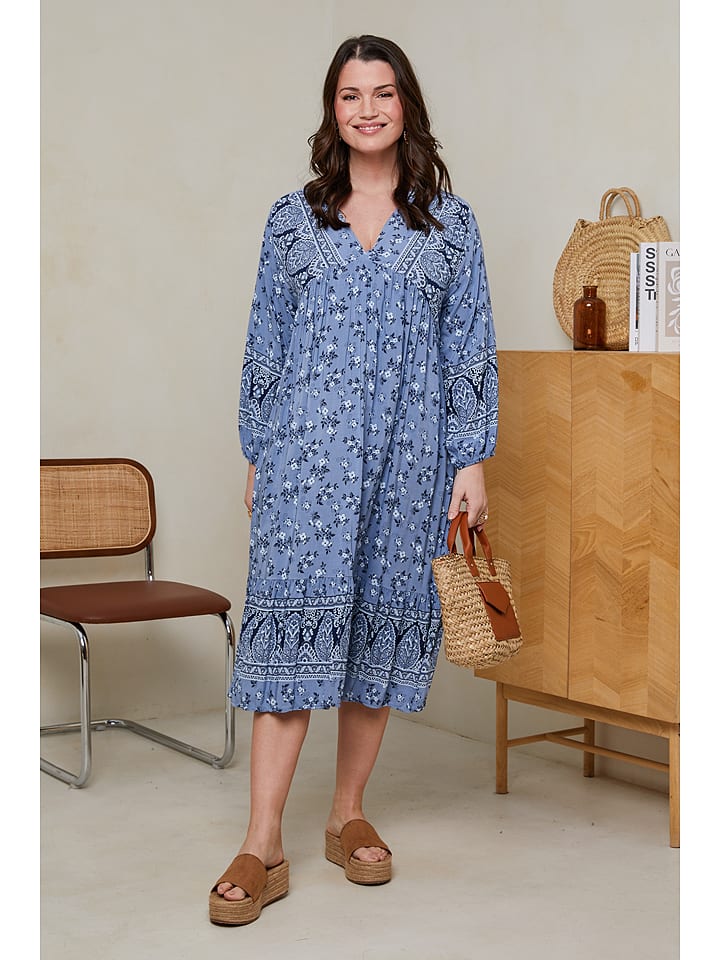 Curvy Lady Sukienka w kolorze niebieskim rozmiar: 44/46