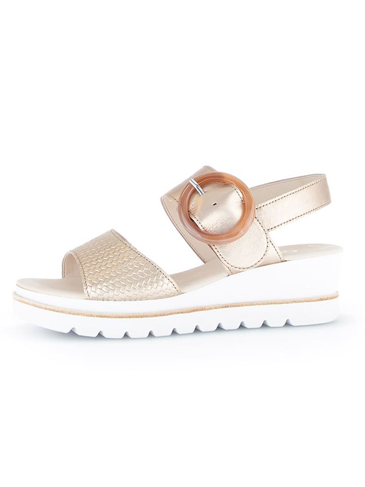 Gabor Skórzane sandały w kolorze beżowym na koturnie rozmiar: 40