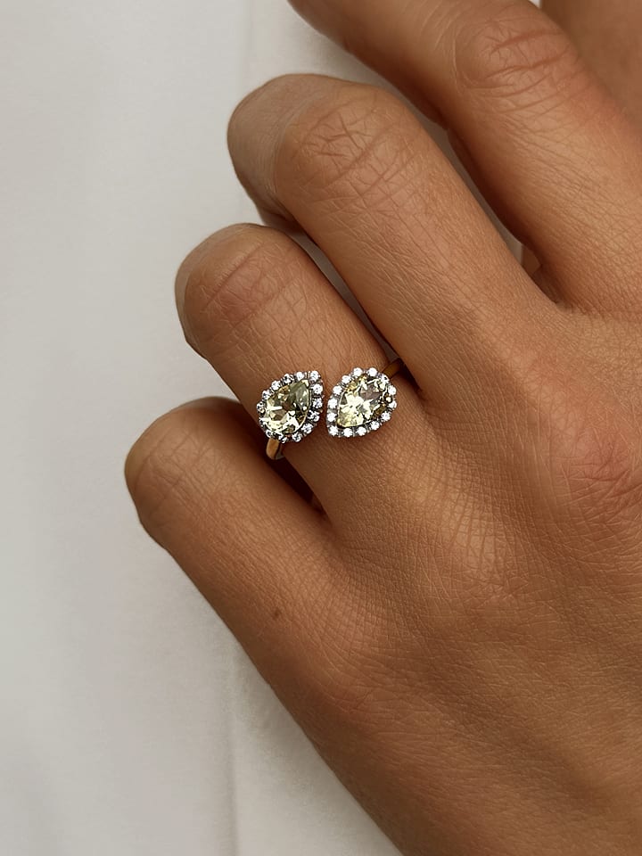 Les Petites Précieuses Pozłacany pierścionek z kwarcem i cyrkoniami rozmiar: 50