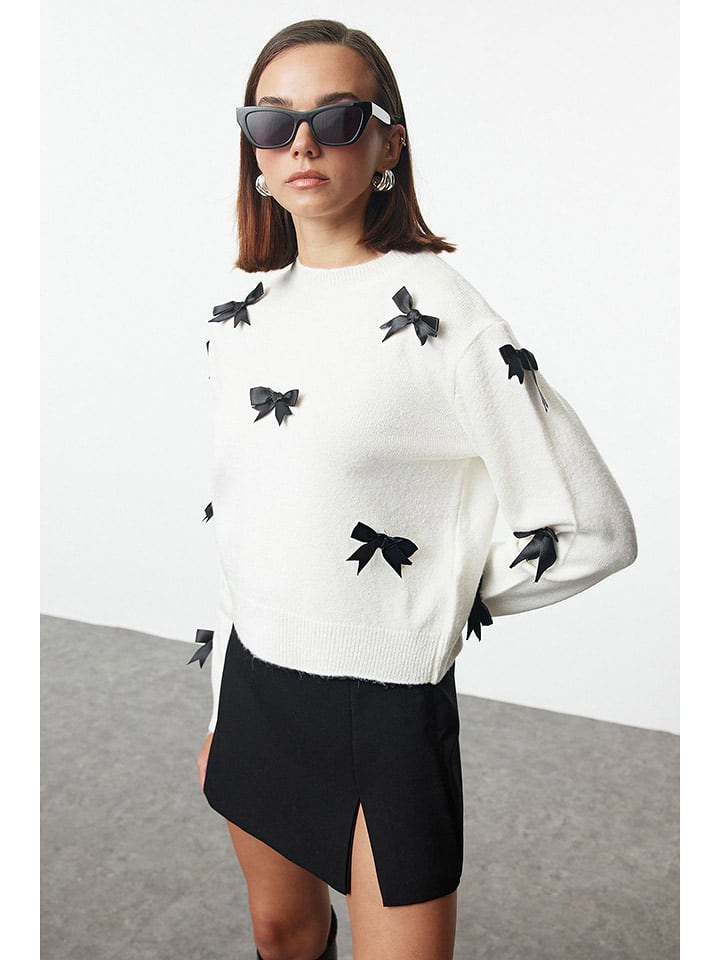 trendyol Sweter w kolorze kremowym rozmiar: M