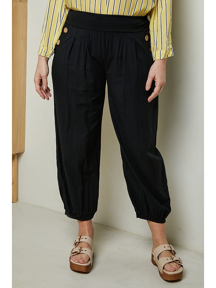 Curvy Lady Spodnie w kolorze czarnym rozmiar: 48/50