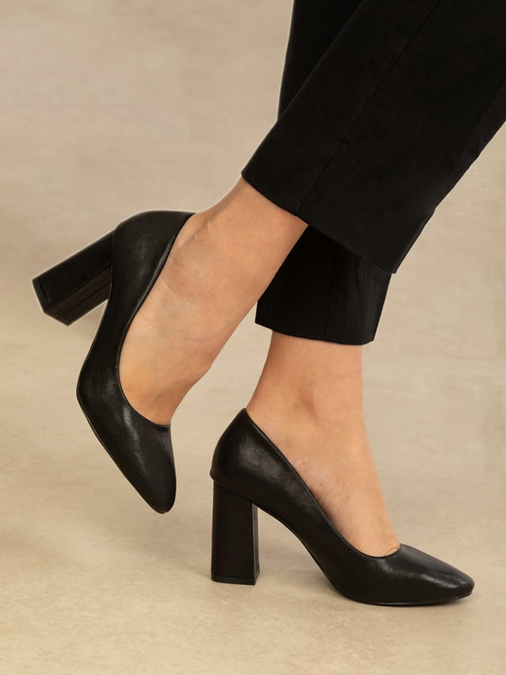 Bellucci Czółenka w kolorze czarnym rozmiar: 39