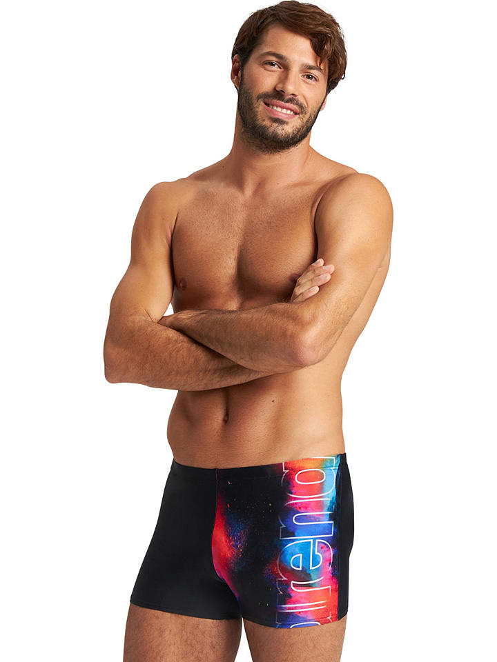 Arena Kąpielówki w kolorze czarnym ze wzorem rozmiar: 6