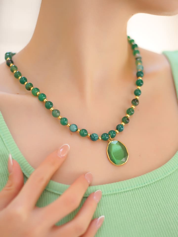 L'Atelier de Gaia Pozłacany naszyjnik z elementami ozdobnymi - dł. 50 cm rozmiar: onesize