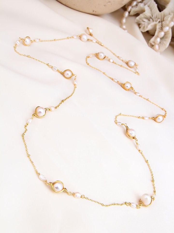 Pierres de Jade Pozłacany naszyjnik z elementami ozdobnymi - dł. 45 cm rozmiar: onesize