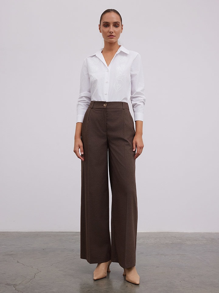 BGN Spodnie w kolorze brązowym rozmiar: 40