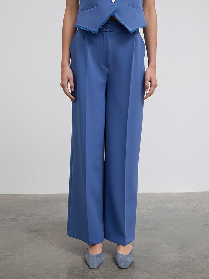 BGN Spodnie w kolorze niebieskim rozmiar: 38