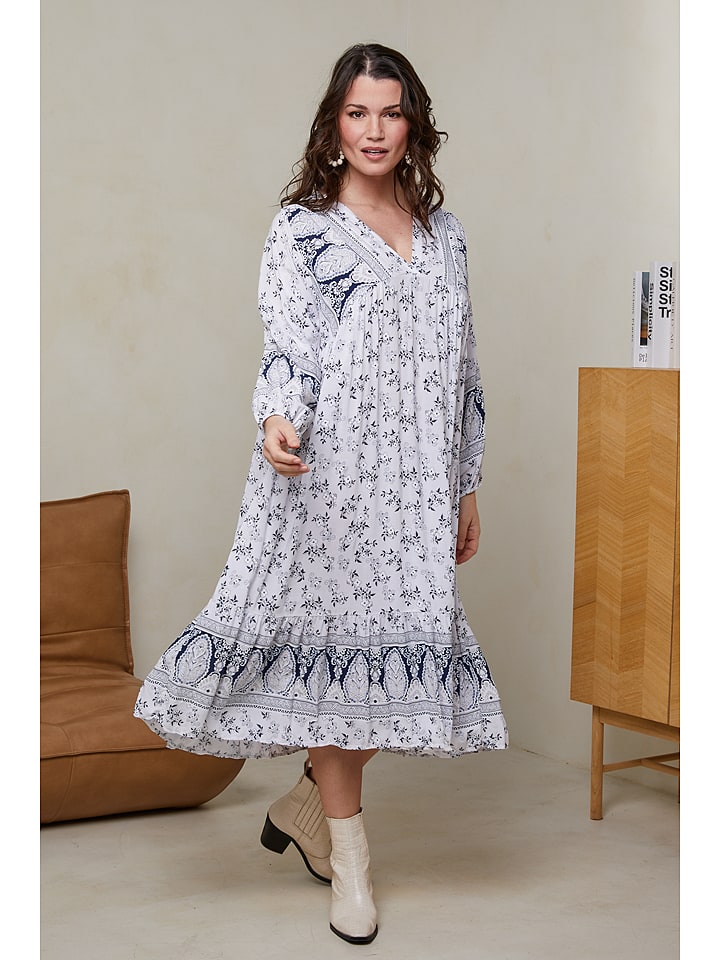 Curvy Lady Sukienka w kolorze białym rozmiar: 40/42