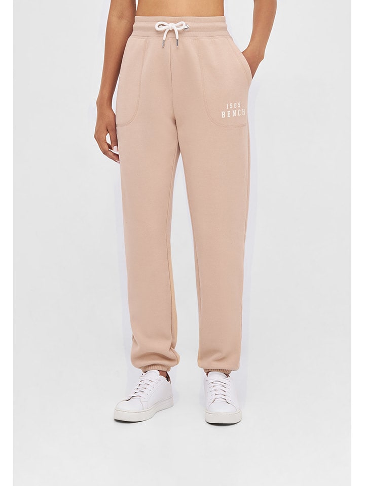 Bench Spodnie dresowe "Umea" w kolorze beżowym rozmiar: 42
