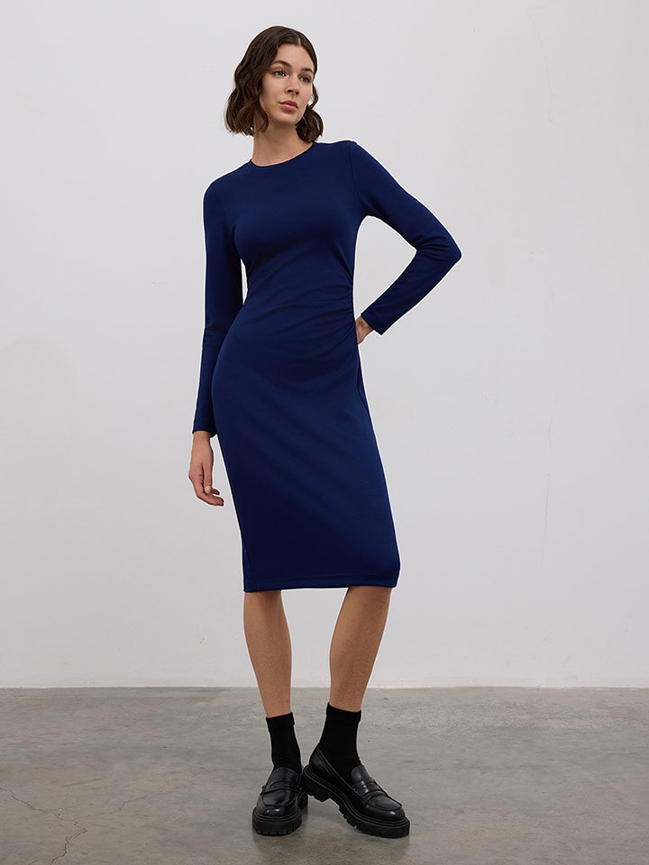 BGN Sukienka w kolorze granatowym rozmiar: 38