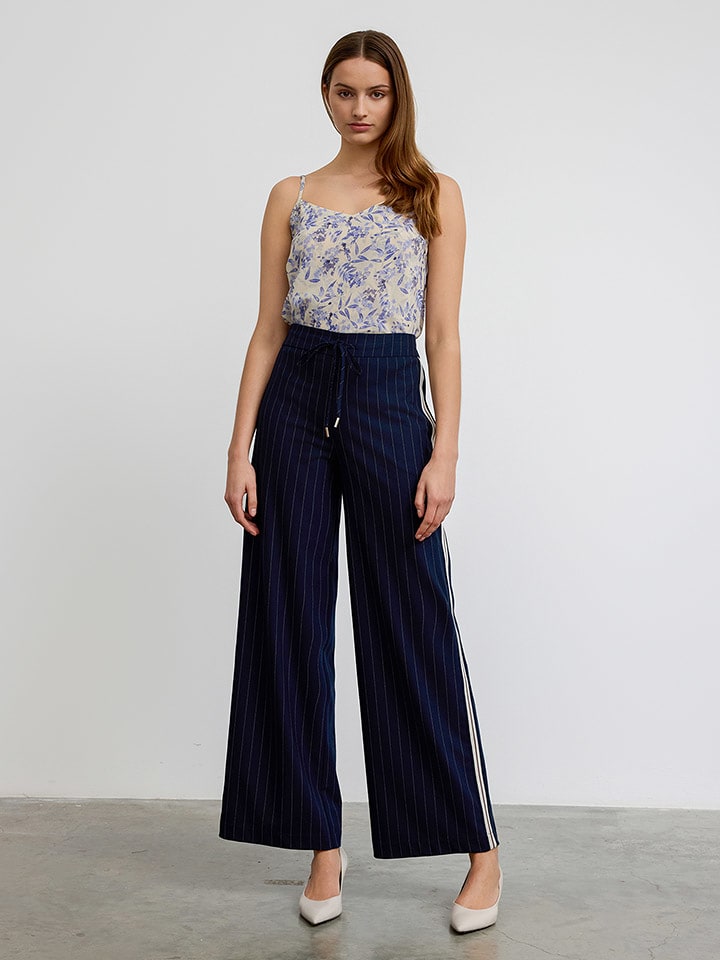 BGN Spodnie w kolorze granatowym rozmiar: 38