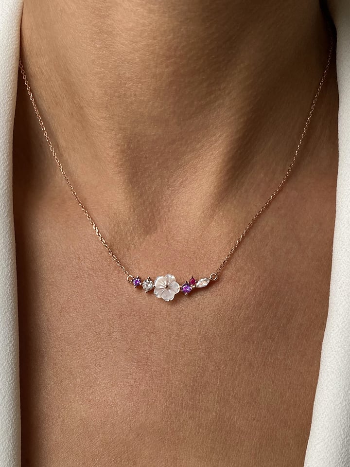 Les Petites Précieuses Pozłacany naszyjnik z elementem ozdobnym - dł. 40 cm rozmiar: onesize