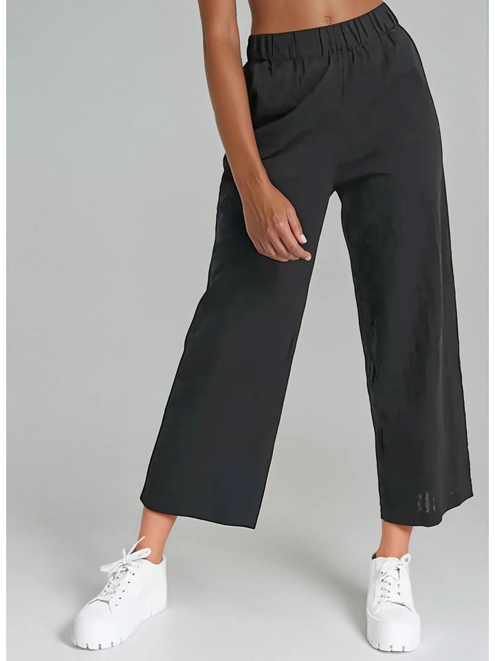 Monki Spodnie w kolorze czarnym rozmiar: XS