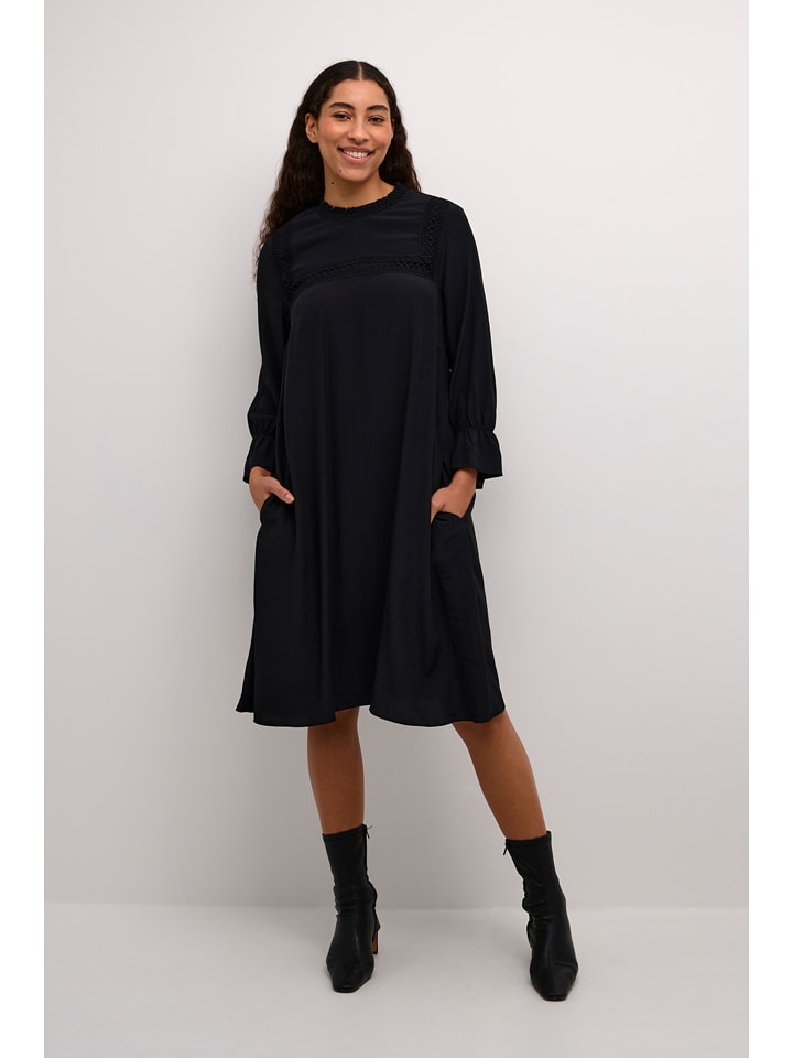 CULTURE Sukienka w kolorze czarnym rozmiar: M