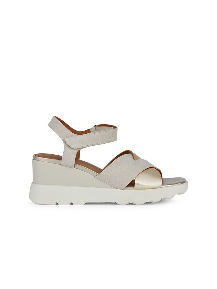 Geox Skórzane sandały "Spherica EC6" w kolorze srebrno-białym na koturnie rozmiar: 39