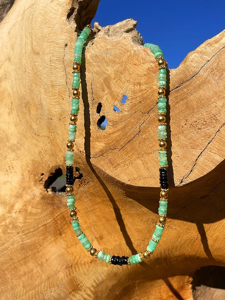 Taboo Pozłacany naszyjnik z kamieniami szlachetnymi - dł. 40 cm rozmiar: onesize