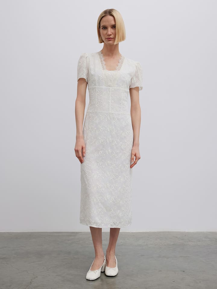 BGN Sukienka w kolorze białym rozmiar: 34