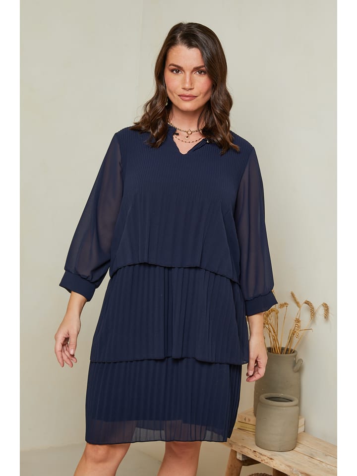 Curvy Lady Sukienka w kolorze granatowym rozmiar: 40/42