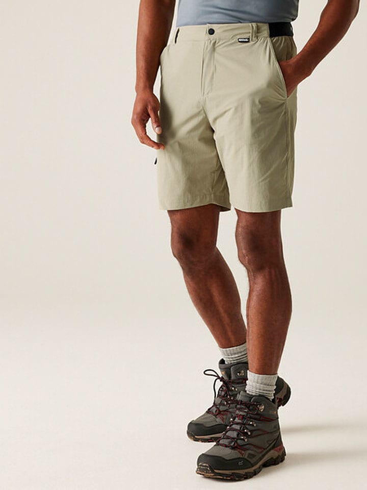 Regatta Szorty funkcyjne "Packaway" w kolorze beżowym rozmiar: 52