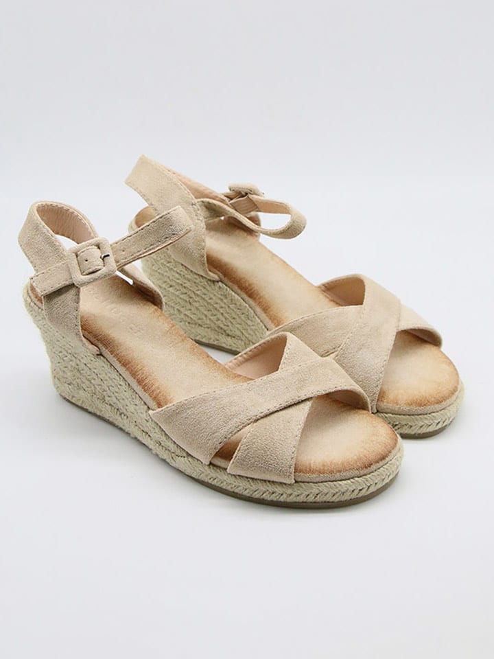 Bellucci Sandały w kolorze beżowym na koturnie rozmiar: 37