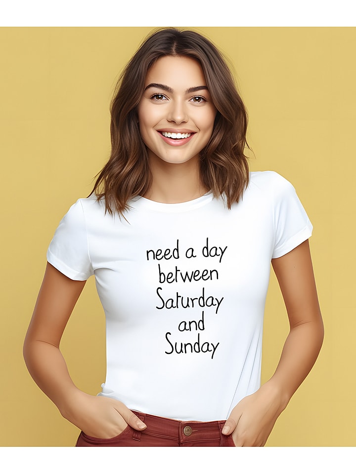 WOOOP Koszulka "Need a day between saturday and sunday" w kolorze białym rozmiar: S