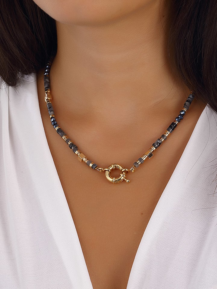 Nakkash Pozłacany naszyjnik z kryształami i elementem ozdobnym - dł. 42 cm rozmiar: onesize