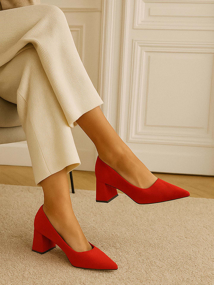 Bellucci Czółenka w kolorze czerwonym rozmiar: 39