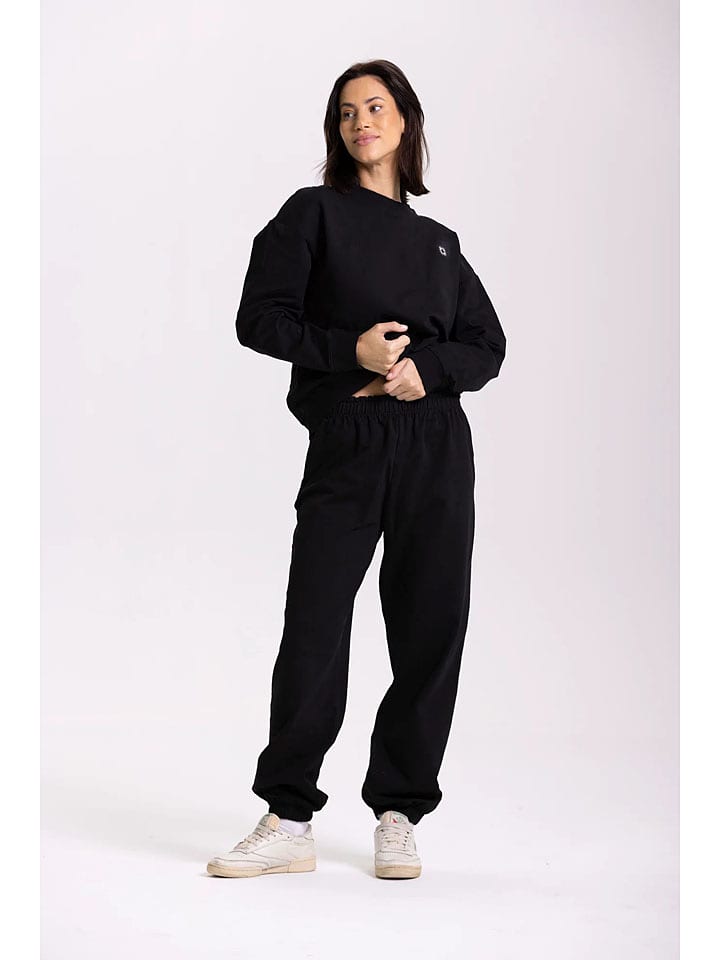 Onamaste Spodnie dresowe "Olga" w kolorze czarnym rozmiar: S/M