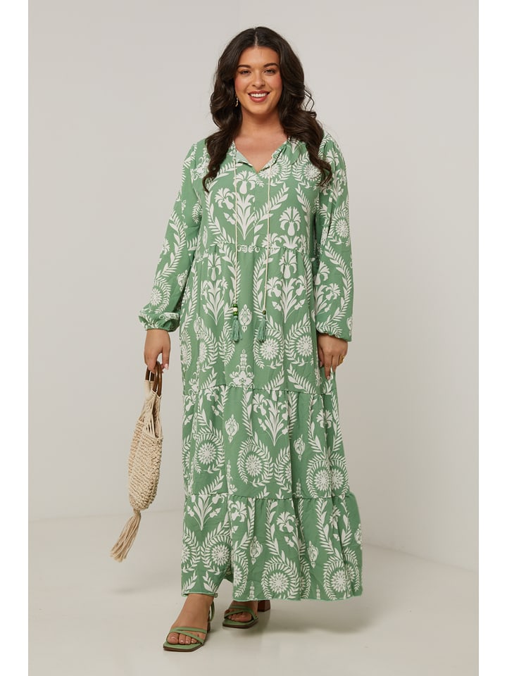 Curvy Lady Sukienka w kolorze zielonym rozmiar: 40/42