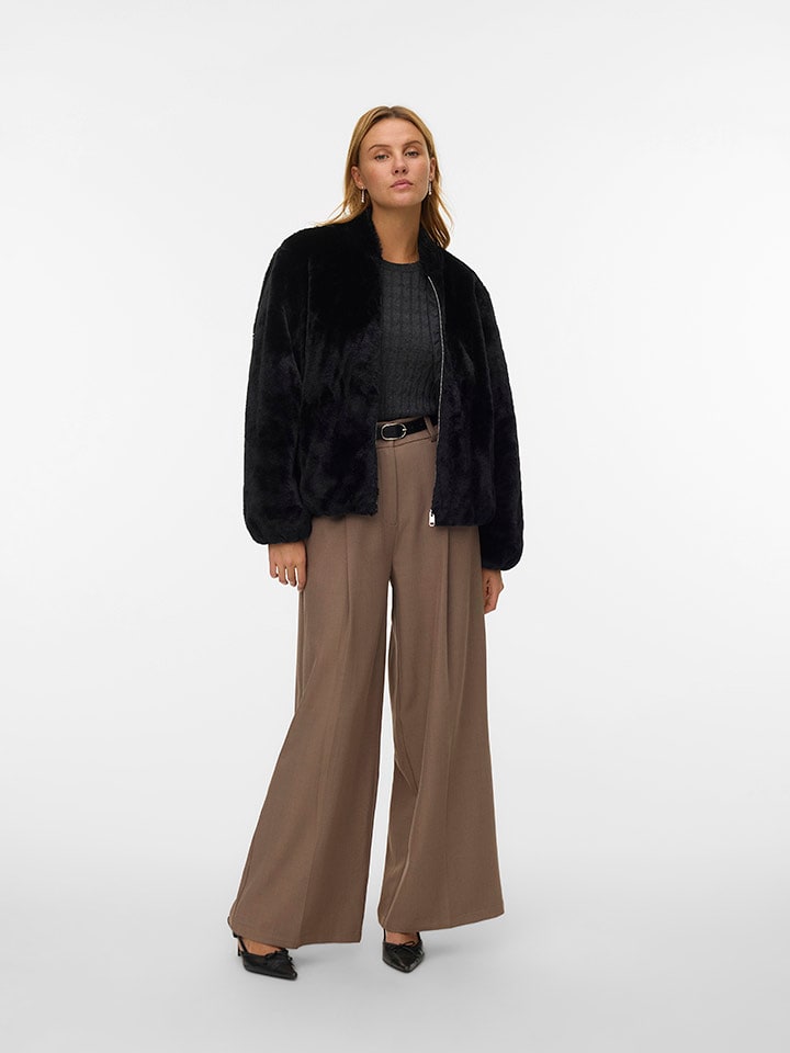 Vero Moda Kurtka w kolorze czarnym ze sztucznego futerka rozmiar: XS