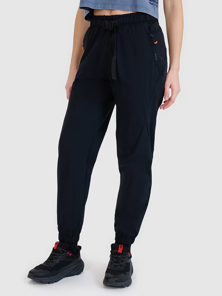 4F Spodnie dresowe w kolorze czarnym rozmiar: XL